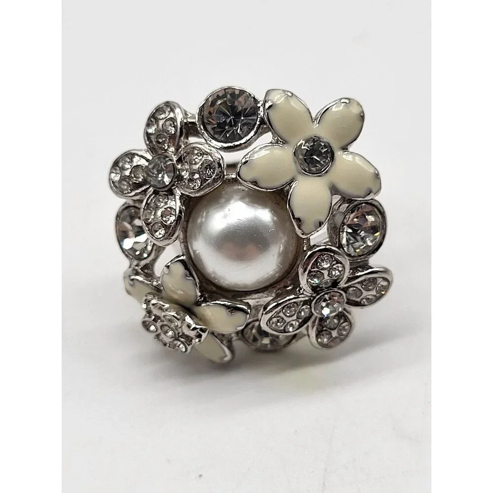 Lia Sophia "Catch The Bouquet" Crystal Rhinestone Faux Pearl Fashion Ring Size 6 - Picture 1 of 11